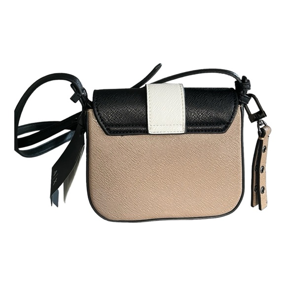 Armani Exchange Small Crossbody. - Picture 2 of 8